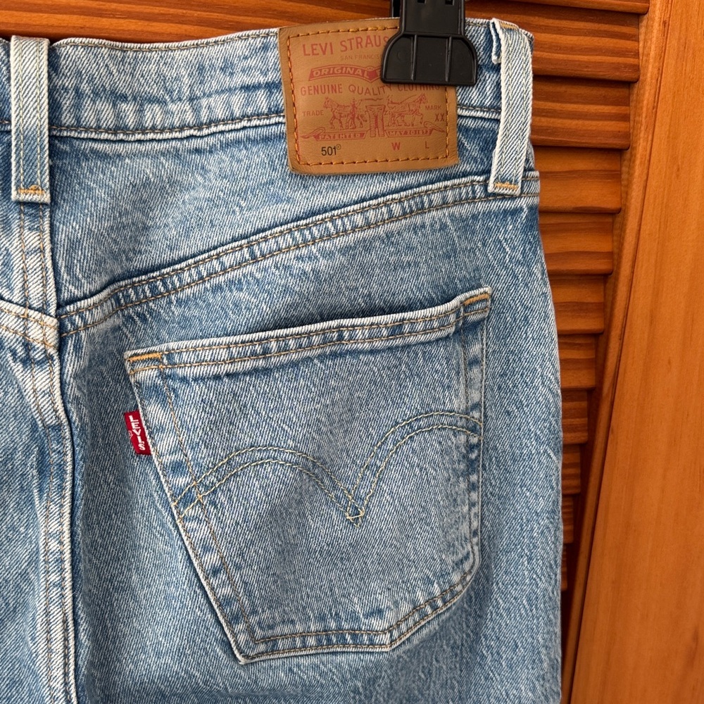 LEVI’S 501® ORIGINAL FIT WOMEN'S JEANS - Picture 3 of 7